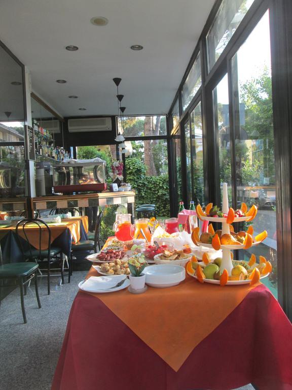 Hotel Solemar Riccione Exterior photo